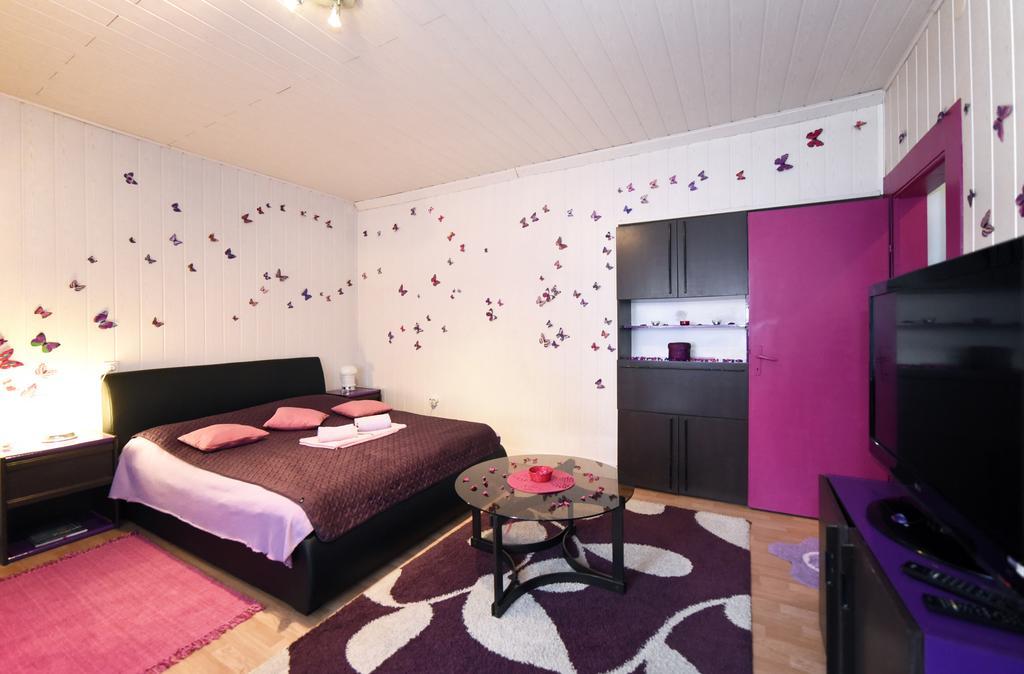 Apartment Orange Purple Blue Zagreb Ngoại thất bức ảnh